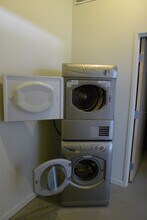 35 Burroughs St in Detroit, MI - Building Photo - Building Photo