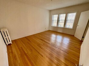 2518 N Lake Dr. in Milwaukee, WI - Foto de edificio - Interior Photo