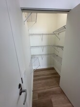 335 E Wacker Dr, Unit 3005 in Chicago, IL - Building Photo - Building Photo