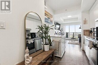 165-165 Canon Jackson Dr in Toronto, ON - Building Photo - Building Photo