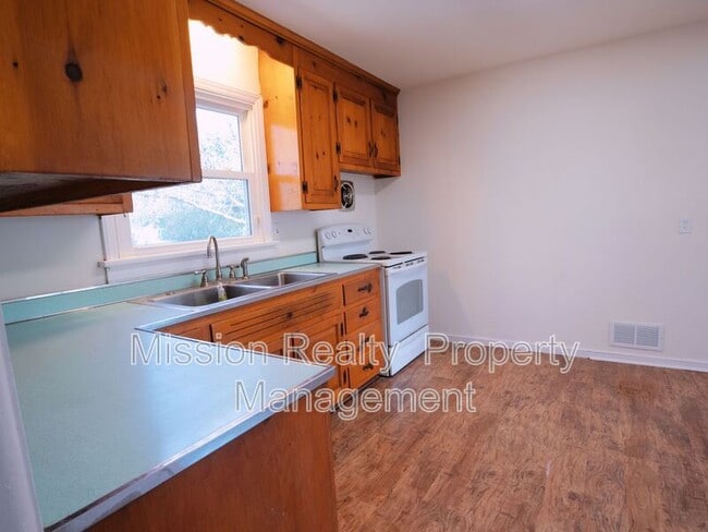 2500 Byron St in Richmond, VA - Building Photo - Building Photo