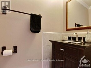 4 Rueter St in Ottawa, ON - Building Photo - Building Photo