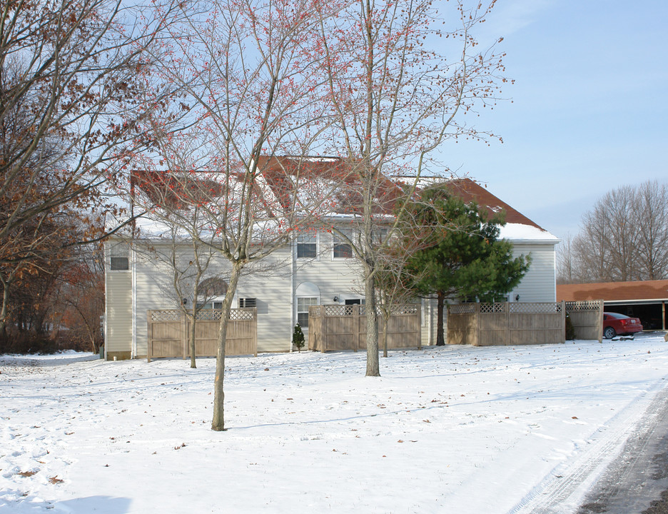 7430 Becky Ct in Youngstown, OH - Building Photo