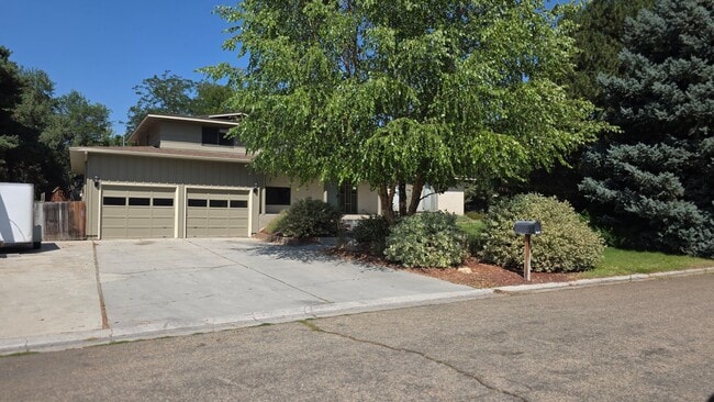 property at 12650 W Freedom Dr