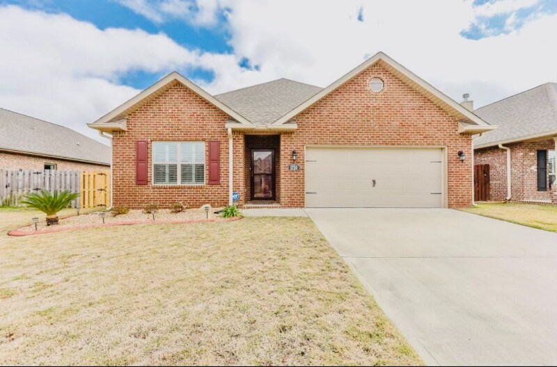 1720 Brantley Dr in Gulf Breeze, FL - Building Photo