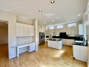 11042 Corte Mar De Delfinas in San Diego, CA - Building Photo - Building Photo