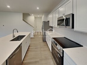 205 Kramer Mills Dr in Columbus, OH - Foto de edificio - Building Photo