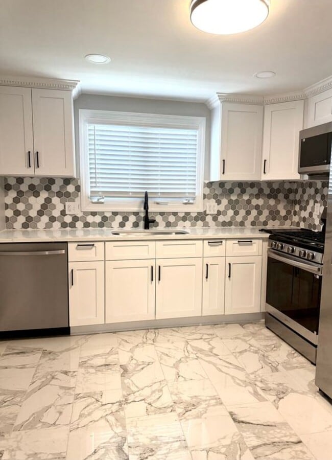 property at 1016 Middleborough Rd