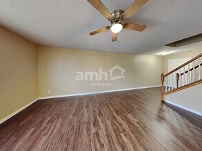 6710 Waverhill Dr in Indianapolis, IN - Building Photo - Building Photo