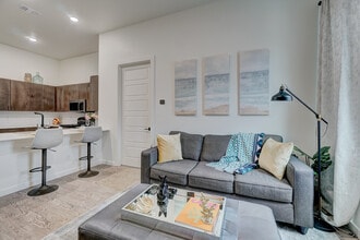 Campbell Apartments in Edmond, OK - Building Photo - Building Photo