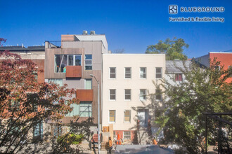 128 S 1st St-Unit -FL3-ID968 in Brooklyn, NY - Foto de edificio - Building Photo