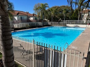 540 Ribbon Beach Way, Unit 299 in Oceanside, CA - Building Photo - Building Photo