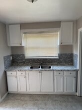 9525 Robson St in Detroit, MI - Foto de edificio - Building Photo