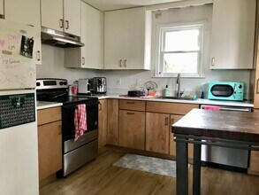 79 Cushing St in Waltham, MA - Foto de edificio - Building Photo