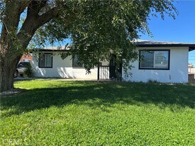 38515 Landon Ave in Palmdale, CA - Building Photo