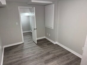 9 Bryony Rd in Brampton, ON - Building Photo - Building Photo