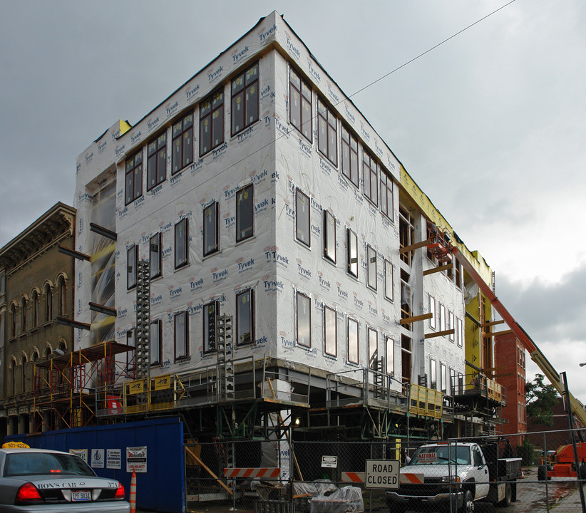 1326 Vine St in Cincinnati, OH - Building Photo