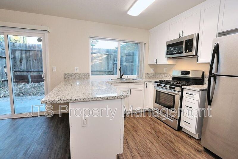 5820 Alorn Ln in Carmichael, CA - Building Photo