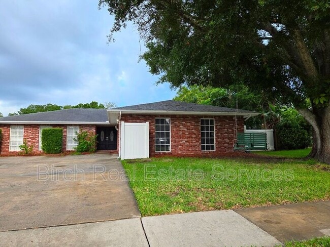 property at 515 Hollow Ridge Rd