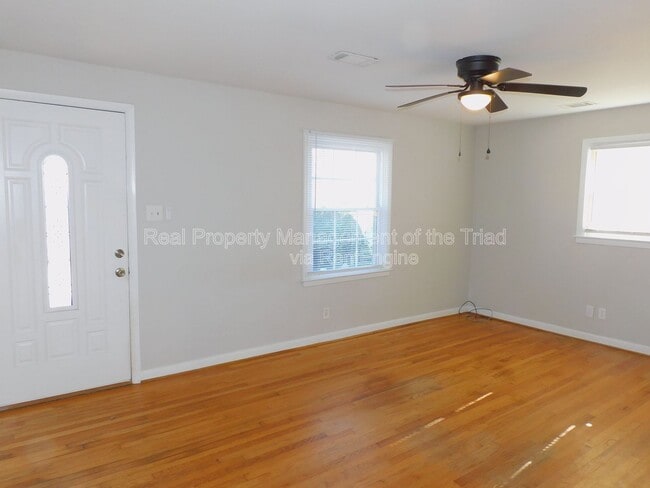 1905 Palm St in Greensboro, NC - Building Photo - Building Photo