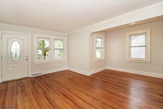 10 Cedar Ln in Chatham Township, NJ - Building Photo - Building Photo