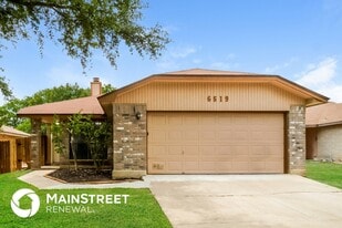 6519 Spanish Earth in San Antonio, TX - Building Photo