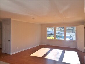 155 Shear Hill Rd in Mahopac, NY - Building Photo - Building Photo