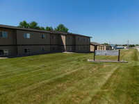 Newcastle Apartments in Newcastle, WY - Foto de edificio - Building Photo