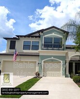 11451 Crowned Sparrow Ln in Tampa, FL - Building Photo