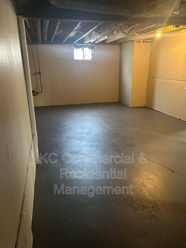 5040 N Topping Ave in Kansas City, MO - Building Photo - Building Photo