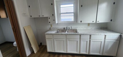 106 11th St NE in Austin, MN - Building Photo - Building Photo
