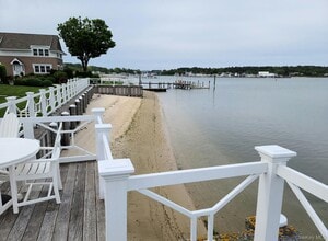 62 Canoe Place Rd in Hampton Bays, NY - Building Photo - Building Photo