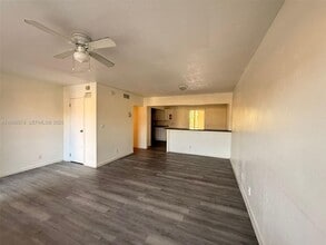 5970 NW 28th St in Sunrise, FL - Building Photo - Building Photo