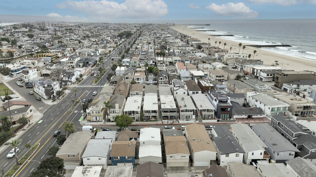 129 45th St in Newport Beach, CA - Building Photo - Building Photo