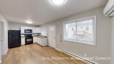 2 Bedroom 1 Bathroom Home, Unit E3 in Sioux Falls, SD - Foto de edificio - Building Photo