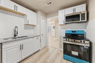 4401 Odessa Ave in Fort Worth, TX - Foto de edificio - Building Photo