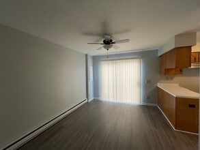 534 S College Dr, Unit Apt B in Bowling Green, OH - Foto de edificio - Building Photo