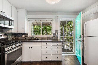 1100 Coronado Ter, Unit 1104 in Los Angeles, CA - Foto de edificio - Building Photo