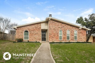 625 Nora Ln in Desoto, TX - Building Photo