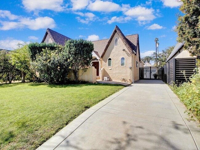 property at 203 S Stanley Dr