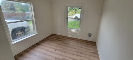 11346 Sunnyside Ave N in Seattle, WA - Foto de edificio - Building Photo