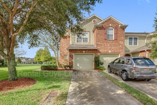 property at 6986 Roundleaf Dr