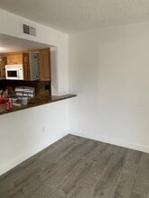 8695 NW 6th Ln in Miami, FL - Building Photo - Building Photo