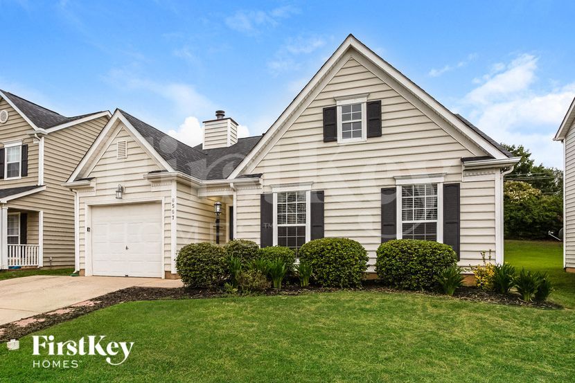 8507 Redstone View Dr in Charlotte, NC - Foto de edificio
