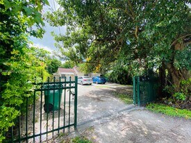 326 NW 96th St in Miami, FL - Building Photo