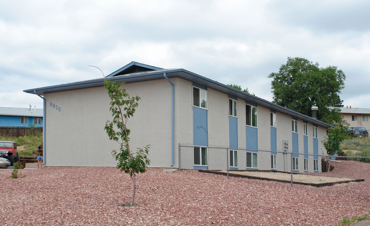6810 Western Pl in Colorado Springs, CO - Building Photo