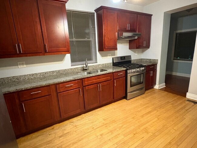 4622 S Troy St, Unit 1 in Chicago, IL - Foto de edificio - Building Photo