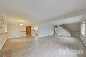 26 Village Ln in Levittown, PA - Building Photo - Building Photo