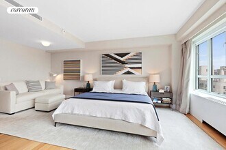 200 E 66th St in New York, NY - Foto de edificio - Building Photo