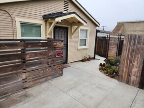 225 Southlook Ave in San Diego, CA - Building Photo - Building Photo